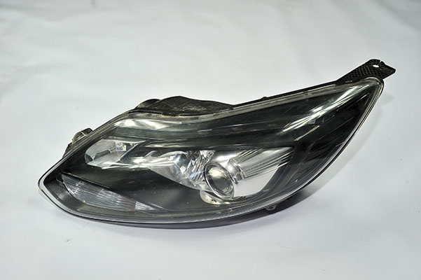 Ford çıkma yedek parça Focus 3 sol far